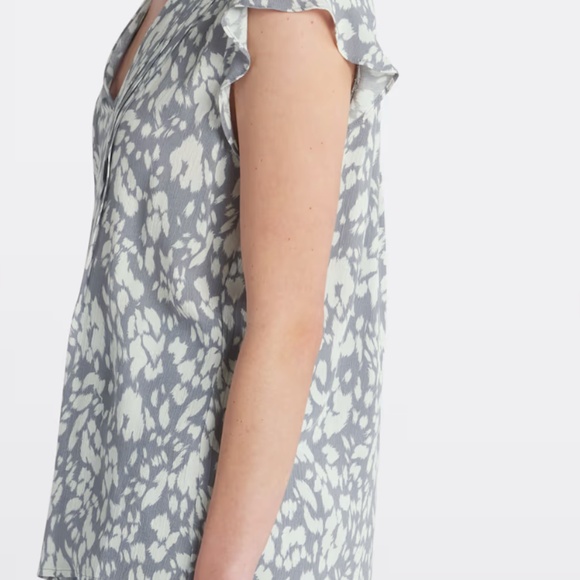 Fun2Fun Summer Flutter Sleeve Top - small - Picture 4 of 4